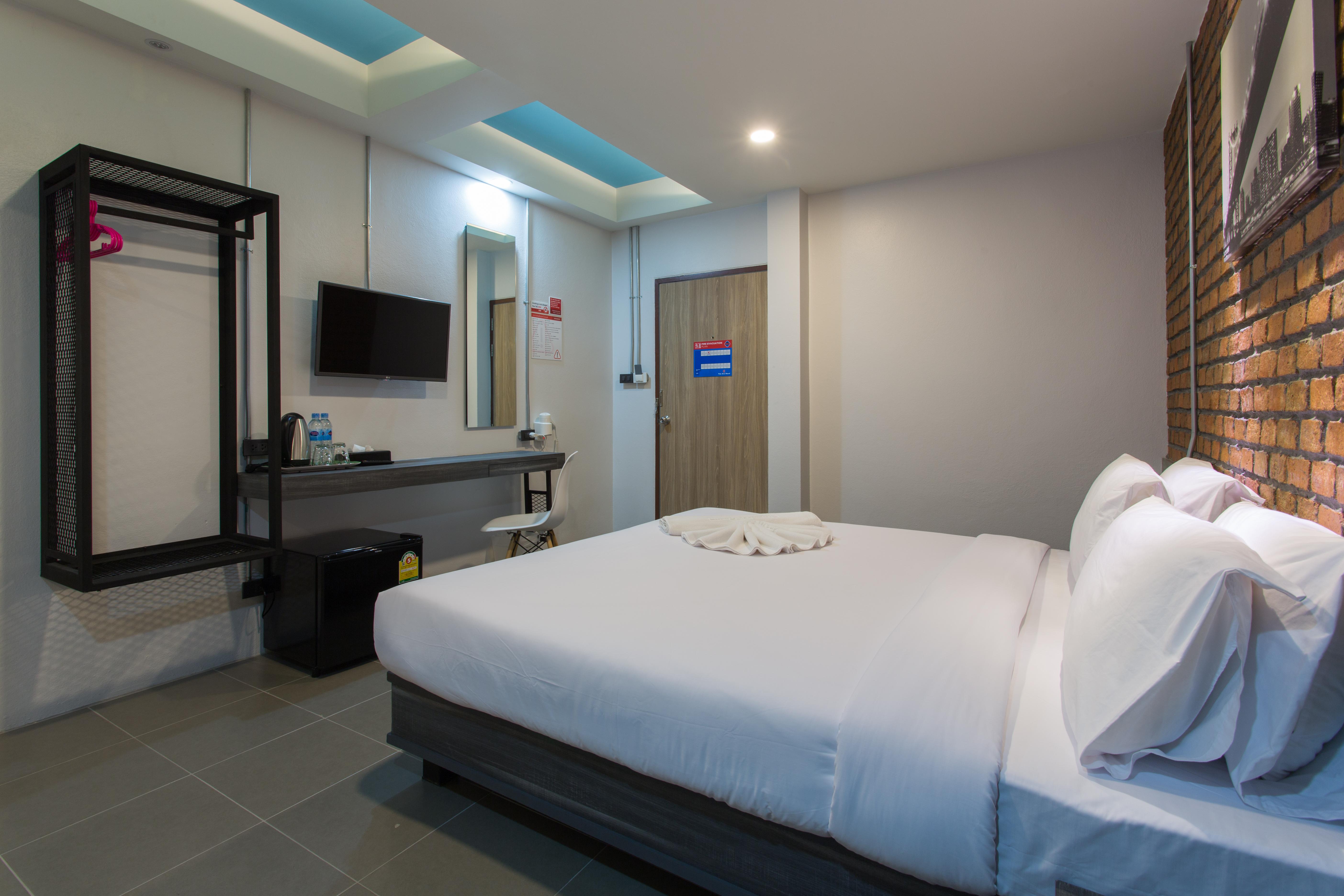 City Hotel Krabi town Exteriör bild