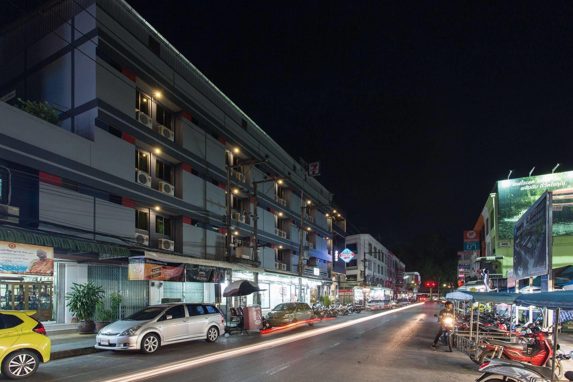 City Hotel Krabi town Exteriör bild